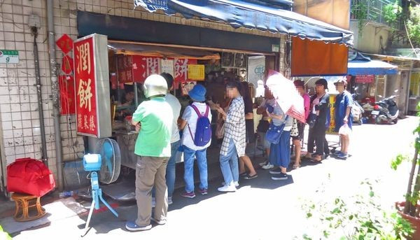 【台北美食】建國肉羹潤餅-經常大排長龍的美食小吃店