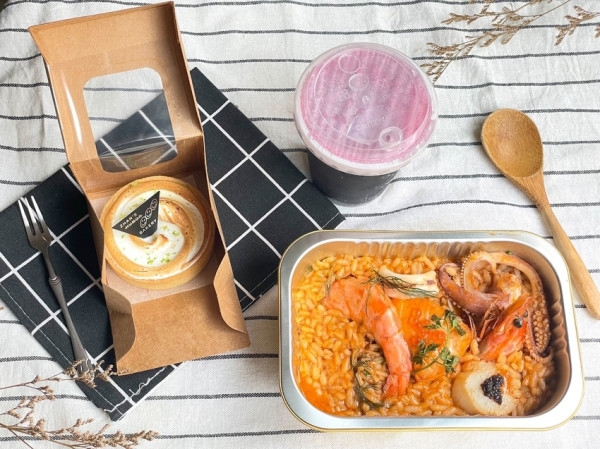 【麗芳老樓】會勾人的超狂龍蝦湯海鮮燉飯｜奢華魚子醬佐干貝｜詹氏幽默招牌炙燒檸檬塔美翻了｜台北市中山區隱身在雙城街巷弄內的美食