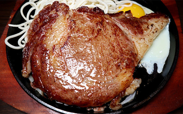 「北投牛排/石牌平價牛排推薦」【傑克牛排】物美價廉，超值享受，170起享用，老闆超體貼 #鐵板麵加量不加價，問題是很好吃！ #石牌必吃美食 #石牌牛排首選  