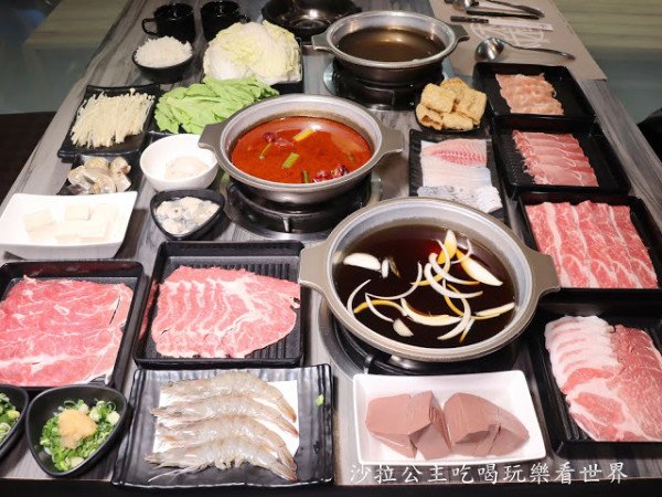 民生社區美食『沐樺火鍋超市』肉盤買2送1/2人消費滿899元還能以10元加購肉盤/台北火鍋.涮涮鍋