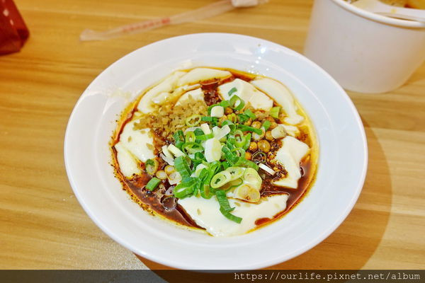 台中東區大里．手工現沖四川豆腐腦手作甜水麵@成都日嚐四川小吃
