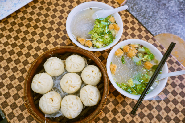 【天母】「朝安自助早點」傳統豆漿店，獨家的油豆腐細粉越吃越上癮！  (天母Sogo周圍美食)