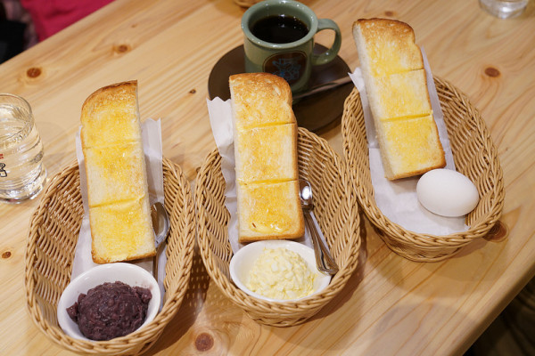 【內湖美食】Komedas Coffee ｜客美多咖啡｜內湖早餐｜コメダ咖啡所｜