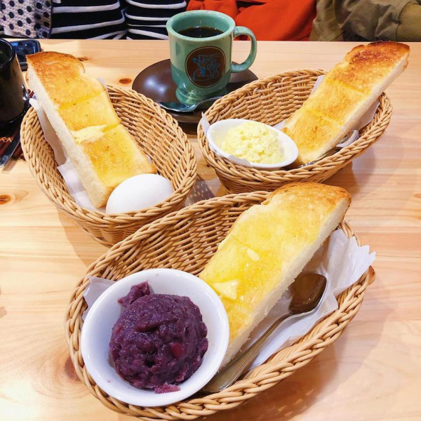 [台北美食］捷運西湖站 客美多咖啡KOMEDA‘S COFFEE～點飲料就送奶油厚片烤土司 名古屋來的日式溫馨咖啡店 