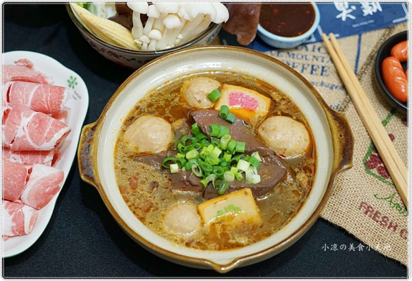 網路宅配人氣美食║臭霸麻辣臭豆腐，湯頭濃郁、料多入味，在家料理也很方便輕鬆又快速(簡師傅麻辣臭豆腐宅配新品牌) - 小凉的美食小天地