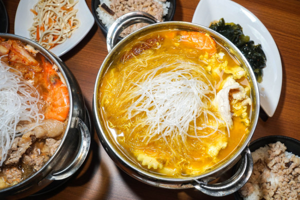 台中南區美食 | 三屏鍋家。以料理匠心，詮釋亞洲風味鍋物