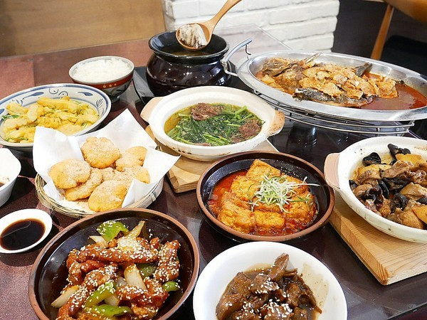 台南川菜料理，精緻平價熱炒，誰說熱炒不能優雅吃-呷飯 川食堂文平店