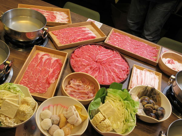 《Shaba Nana日式涮涮鍋》奈奈涮涮鍋/日式火鍋/買門票才能入場！