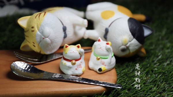 宅配 ｜甜點 想來一份小幸福-系列之過年限定 招財貓 馬林糖-只能馬上預約，個人推『杏仁餅乾』與堅果巧克力是我的最愛