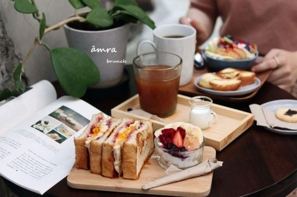 [南京復興站]āmra早午餐~美麗的秘密基地 營養美味的早午餐 三明治 果昔碗 果昔 - ifunny 艾方妮的遊樂場