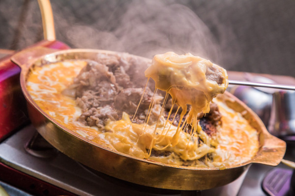 [桃園中壢]中壢韓式料理新開店！平價道地大份量韓式料理，起士銅板烤牛滿滿起士超過癮！BINGU BINGU 빙글 - 大手牽小手。玩樂趣