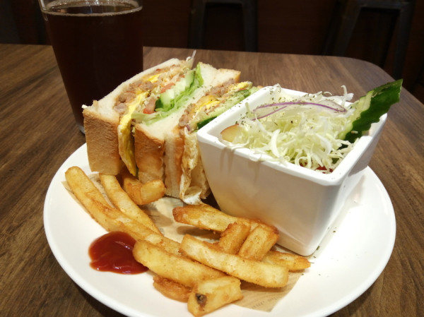 早鴨早午餐。新莊捷運站餐廳