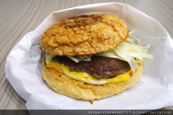 沐禾。饕找餐｜中和好吃的波蘿堡【新北市中和區】