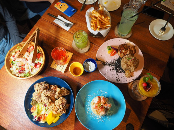 秋·餐酒Chill bistro&cafe 中西合併創意料理 餐酒館 松山區美食 麻油松露雞腿燉飯 捷運南京三民站美食 調酒