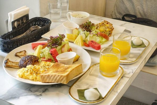 【桃園｜藝文特區美食】SOL WOW早午餐｜寫蔬計畫005｜輕法式靜好日常，心目中第一名的鹹派竟是素食？！