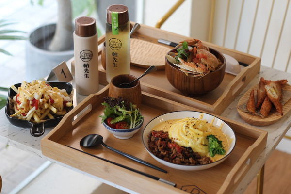 台中美食｜Mr.Pa帕先生南洋料理 台中大墩店-南洋料理新選擇，泰式海鮮酸辣麵CP值爆高