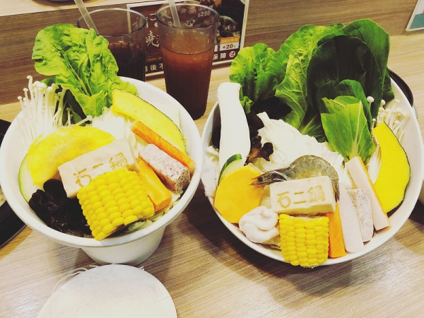 【美食】台中大里區。石二鍋(大里大買家2樓)。石頭鍋依舊最對味~近中興大學。