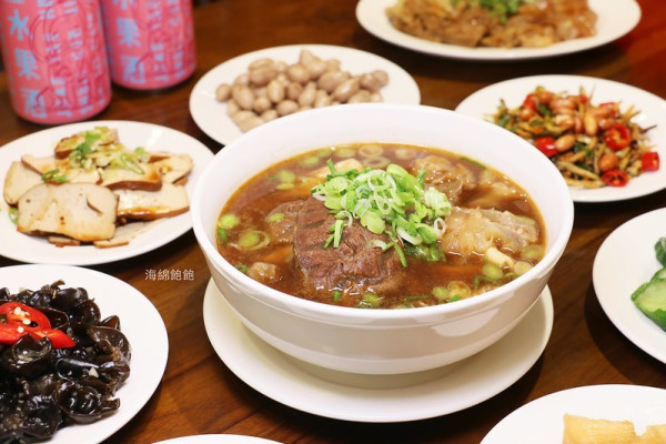 迪化街美食『湘帝御膳食堂』紅燒牛肉麵、番茄牛肉麵、清燉牛肉麵、小菜、啤酒、菜單價位(捷運大橋頭站/北門站)