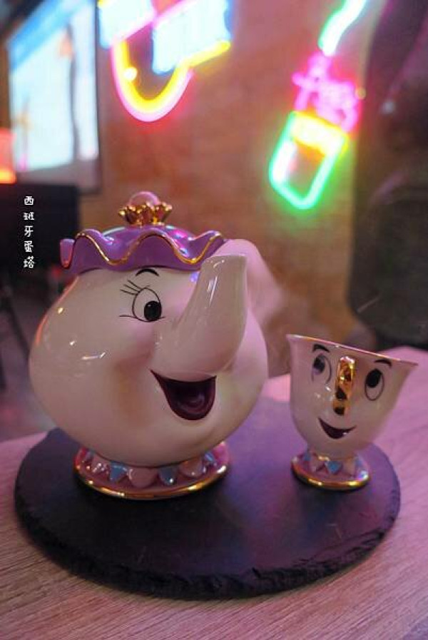 89LOOP｜鄰近公館捷運站，超美式運動酒吧！多種調酒搭配浮誇出場，有酒膽的你絕對不能錯過跑車系列！