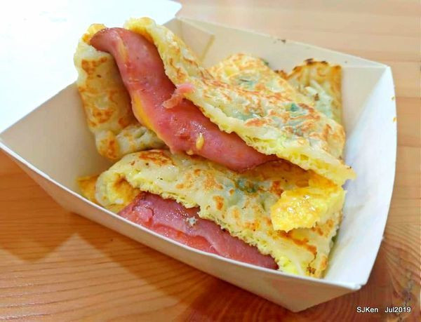 (桃園中正路上美食)「餅持手工蛋餅」--- 10款古早味手工蛋餅專賣，風味獨特平價又美味!