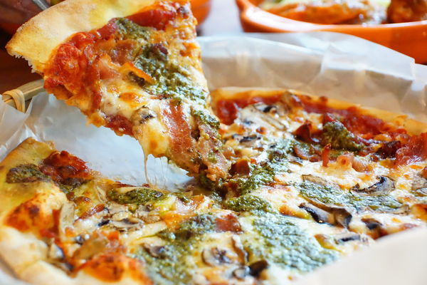 [瑪莉珍披薩吧 Maryjane Pizza Bar 信義店] 台北 信義 上班族 | 學生 | 約會 | 商務聚餐首選 