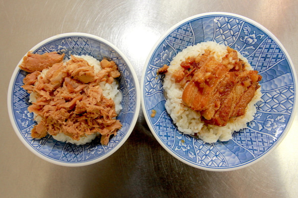 吃。高雄|橋頭區。橋頭老街隱藏版美食，獨特鮪魚飯及黑豬肉爌肉飯 ，值得品嚐看看「鮪魚鱻泡湯」。
