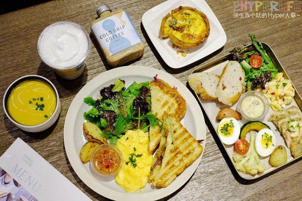 公益路上北歐風不限時咖啡館，早午餐吃飽吃巧都可以！邪惡甜點更是必點＠奎克咖啡