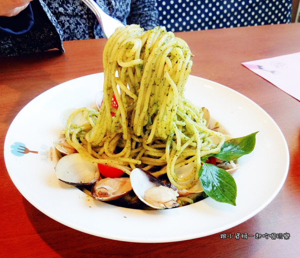 【林口美食記】美麗樹Meili Tree cafe義大利餐廳/義大利麵 早午餐  輕食 下午茶 拼盤 飲料/家樂福商圈美食推薦/朋友聚餐好選擇