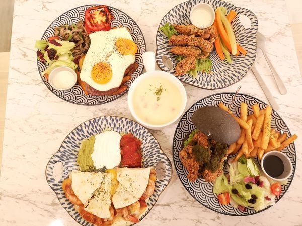 【台中 南屯】無低消、免服務費、餐點量多美味的台中友善寵物餐廳『我在X豐樂 Wuwadilei』