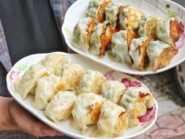 桃姐廚房│網路爆推的脆皮煎餃，外脆多汁，內餡飽滿，想吃請先做好久等的心理準備！