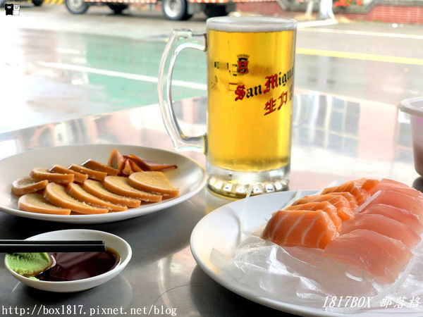 【雲林。西螺】雜貨店裡賣生魚片快炒。楊家生魚片。西螺農工對面平價小吃