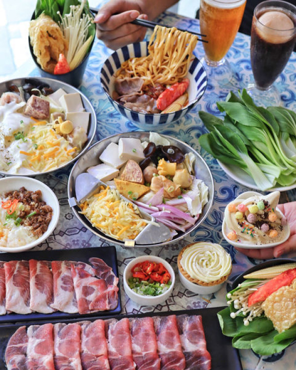 【台中x食記】小鍋裡。平價火鍋198起。點鍋送飲品、生鮮麵、冰淇淋吃到飽。