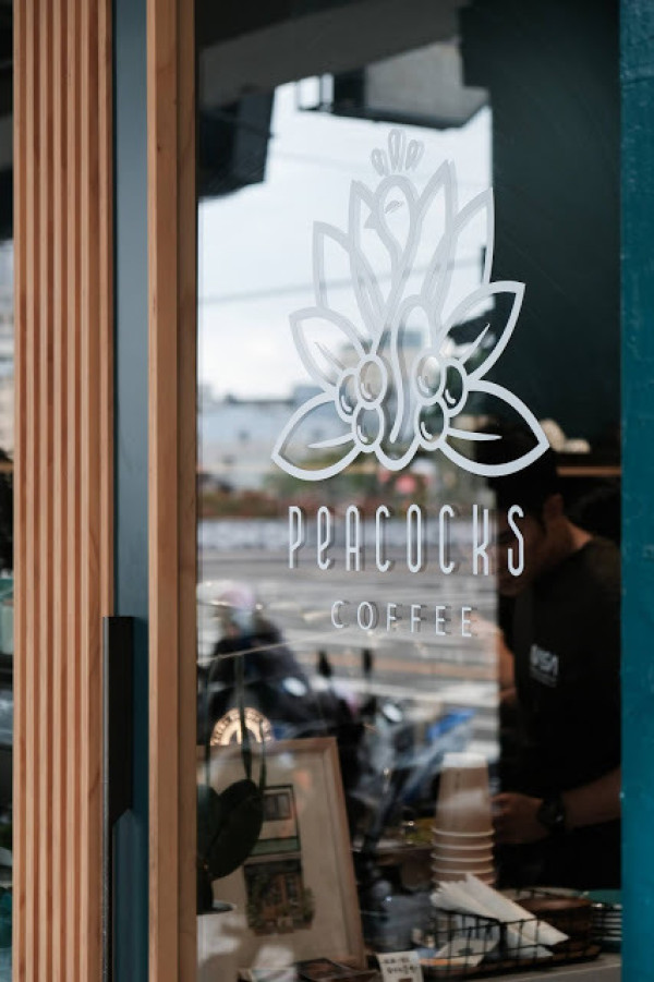 [冬，台中] 內外兼修，最自信的華麗展翅 - 孔雀咖啡
