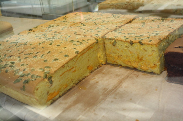 【新北美食】大川本舖永和店:現烤古早味蛋糕多種創新口味,還有宅配服務送到家!