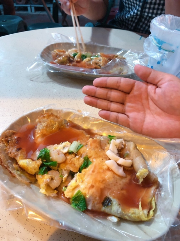 | 高雄美食 |想吃新鮮的蚵仔煎就是這家/蚵仔寮必吃/真材實料超好吃/八甲啊嬤蚵仔煎海產粥