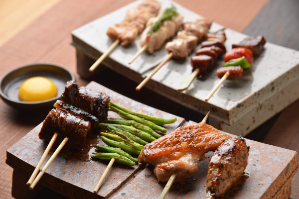 【新開幕】乾杯集團三連發！季月、黑毛屋、八兵衛-超精華‧跨年還找不到餐廳！熱騰騰新開幕就在這！