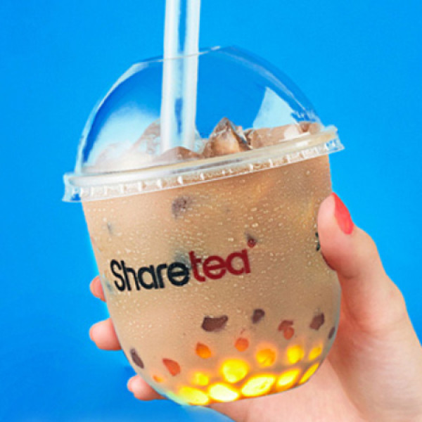 Sharetea珍奶終於買一送一！東區最會洗版手搖飲Sharetea一日限定優惠，招牌珍珠奶茶買一送一。