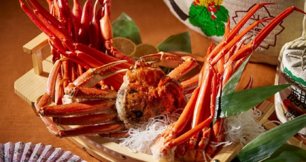 探索廚房日本美食節！日本壽喜燒、拉麵、朴葉牛、壺漬牛吃到飽，再加碼炭烤松葉蟹腳吃到停不下來。