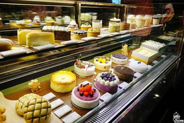 『台中。大甲區』 杏屋乳酪蛋糕｜N訪推薦 日式質感精緻乳酪蛋糕、甜點、輕食下午茶/推薦新產品：老鼠談戀愛-冰淇淋菠羅系列、香草冰淇淋芒果冰。