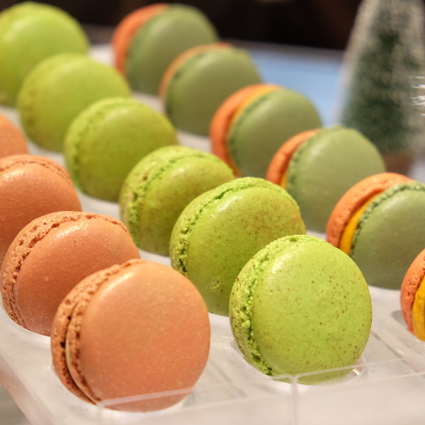 你絕對沒吃過！女神卡卡激推「Diva Life」頂級比利時巧克力，獨家推出超對味「鵝肝馬卡龍」。