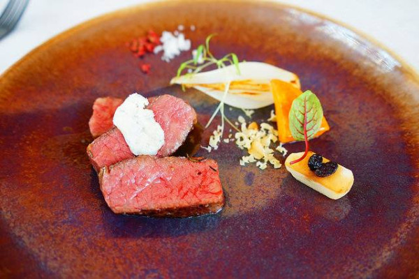 台中美食~forchetta火氣大餐廳 午間套餐800元起正式推出 這樣我就不用去貸款再來吃了，萬歲！