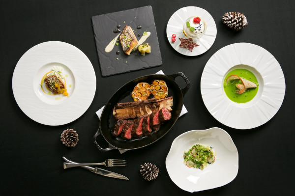 穿越時光隧道！台北國賓飯店餐廳消費滿六千送「聖誕派對」入場券！