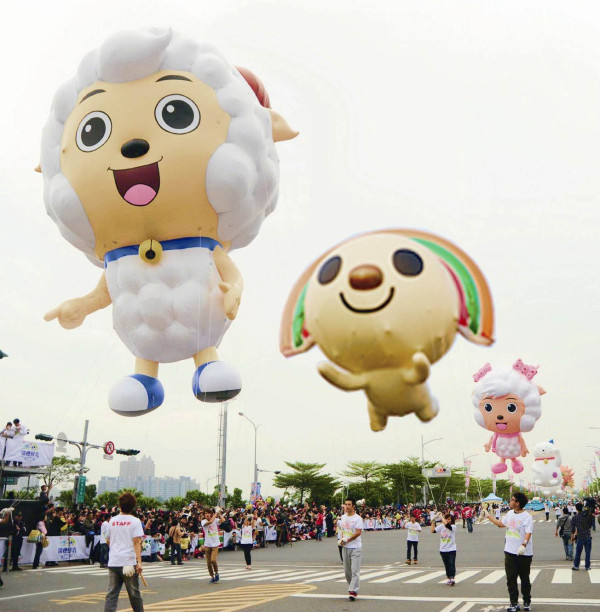 《高雄》夢時代大氣球遊行 亞洲最大 12月14日周六登場！