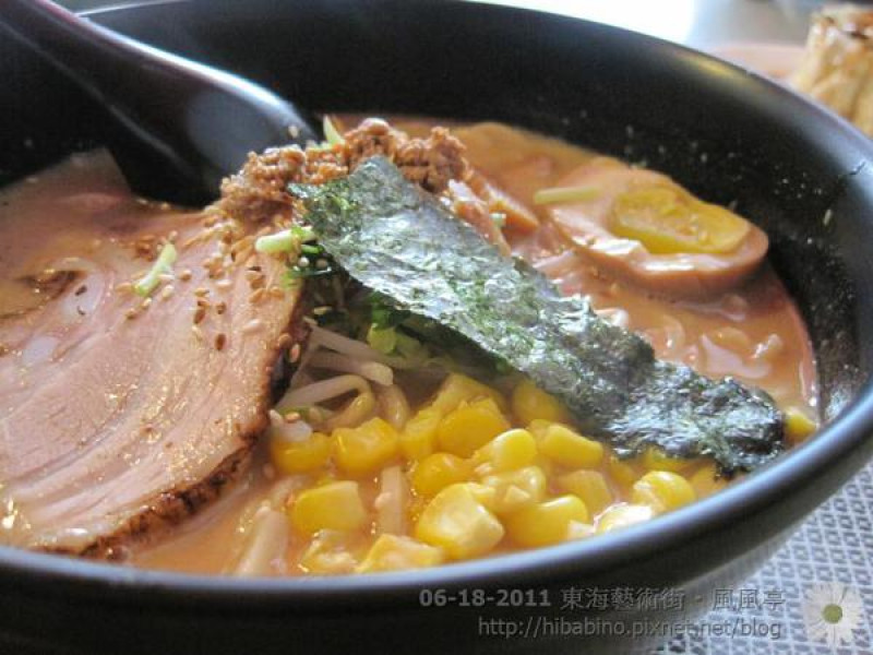 [台中] 東海藝術街‧排隊比用餐久的拉麵店 東江家‧風風亭