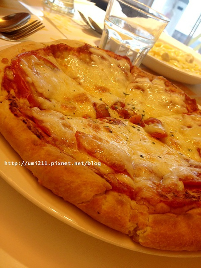 【美食】(台北中山)每一口都是驚喜，大推奶味義大利麵