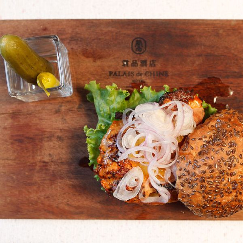 有戶外區也有室內奢華吧台的高檔Bar【君品酒店Le Bar吧】