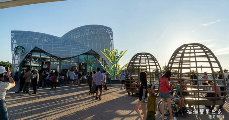 台中景點推薦！清水休息站招潮蟹星巴克，特色門市超吸睛