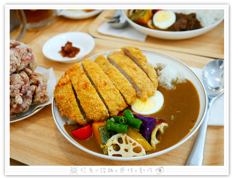[台南食記] 芙蓉熟成咖喱所~富含蔬果的厚工日式咖哩！美味炸豬排、唐揚雞、可樂餅！近台南車站網美餐廳！