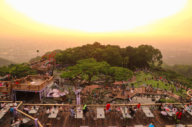 南投星月天空｜【猴探井天空之橋ｘ星月天空】全台最好玩的夜間遊樂園，彰投交界處的私房夜景