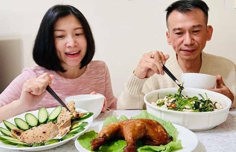 生鮮食品宅配推薦~洽富氣冷雞~氣冷手工雞胸肉片、星級嫩燻雞腿、舒肥氣冷雞胸（蒜香）、食譜分享~輕鬆做出美味菜餚!